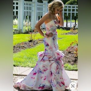 Rachel Allen mermaid strapless style No. 7163.  Brand new with tags